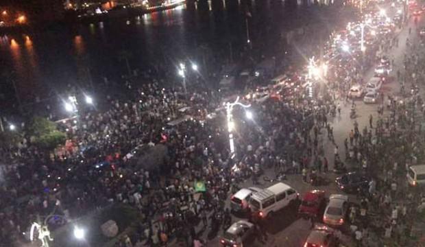 Mısır'da Sisi için yeni çağrı! Görevi bırakmazsa...