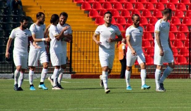 Akhisarspor deplasmanda liderliğe uçtu!