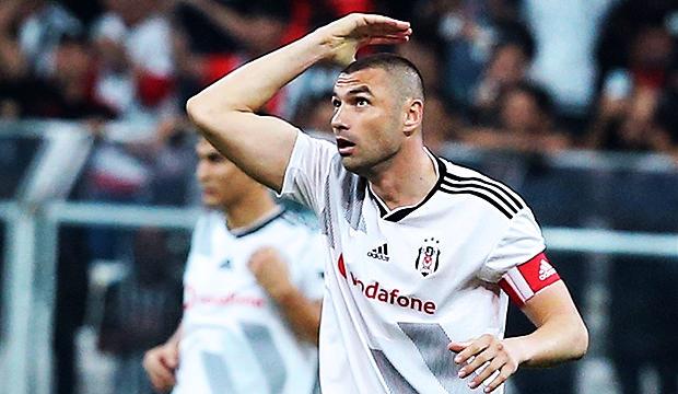 Burak Yılmaz'dan taraftara: "Islıklanmak..."