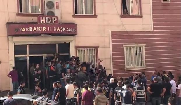 Her yolu deniyorlar! Annelere camdan çirkin saldırı