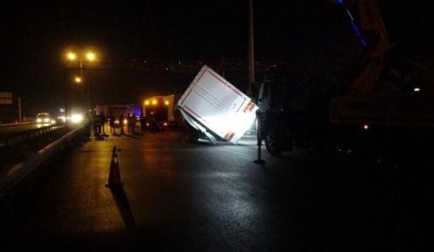 TEM'de kaza! 15 kilometre araç kuyruğu oluştu