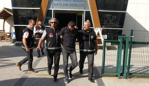 Polis diyerek girdikleri evde soygun yaptılar