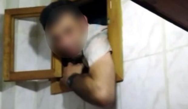 Yakalanmamak için evine kadın kıyafetiyle girip çıkmış