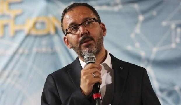 Bakan Kasapoğlu'dan Eczacıbaşı VitrA'ya tebrik
