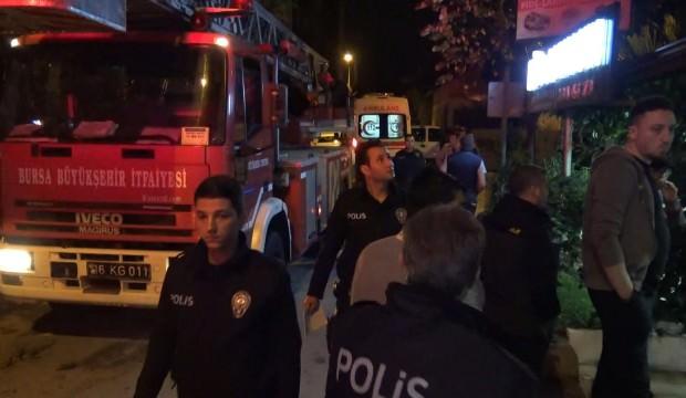 Yangın söndürme malzemesi satılan iş yerinde yanarak can verdi