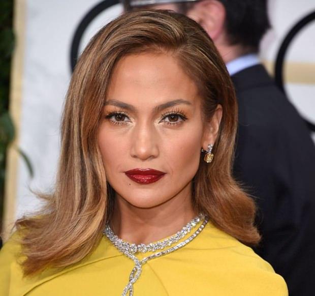 Jennifer Lopez'in taktığı kolyenin fiyatı dudak uçuklattı!
