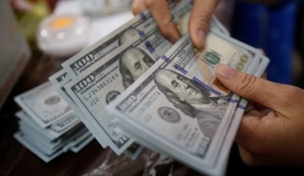 Dolar güne kritik seviyenin üzerinde başladı