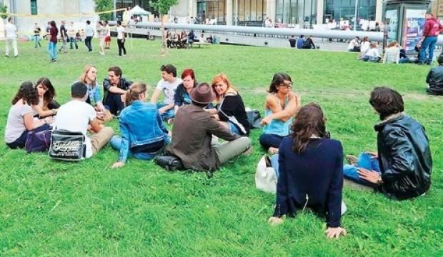 Fransa'da Müslüman öğrencilerin fişlenme yöntemi pes dedirtti