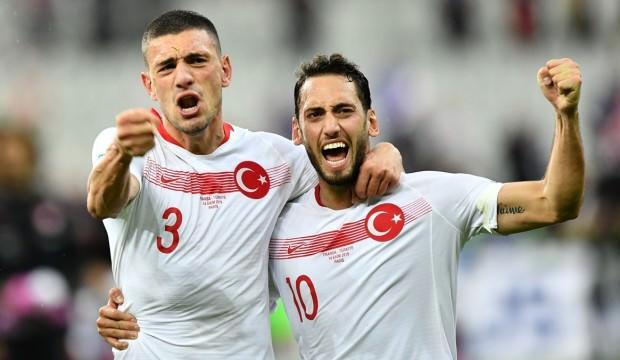 Hakan Çalhanoğlu: İtalyanlar hemen politikaya bağladı