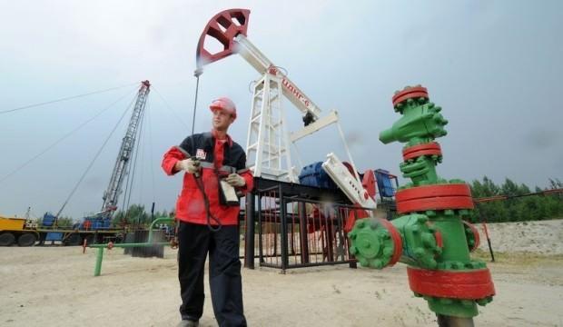 Petrol fiyatları düşüşe geçti