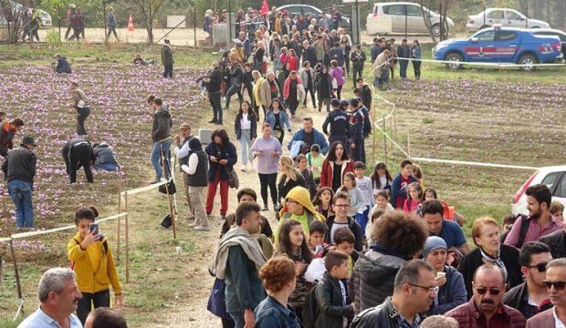 Vatandaşlar akın etti! Sık sık uyarılar yapıldı... Kilosu 30 bin TL