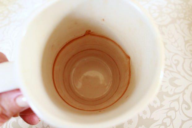 Bardak ve fincandan kahve lekesi nasıl çıkar?
