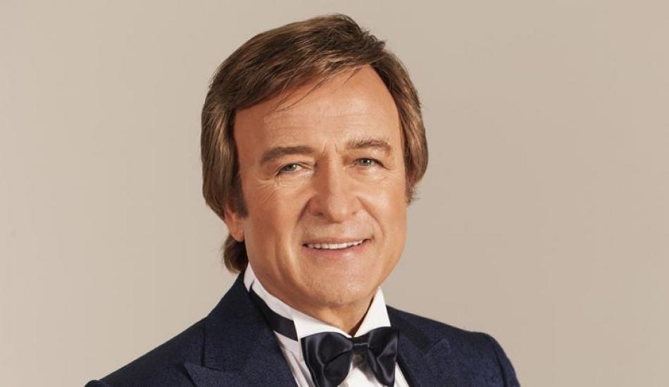 erol_evgin_torunuyla_sahneye_cikti_1571731786_6623.jpg
