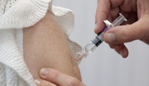 Aynı şırıngayla 900 çocuğa HIV bulaştıran doktor halen görevde