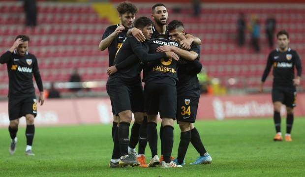 Kayserispor uzatmalarda turladı