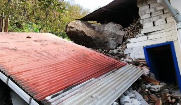 Dehşete düşüren görüntü! Son anda kurtuldular