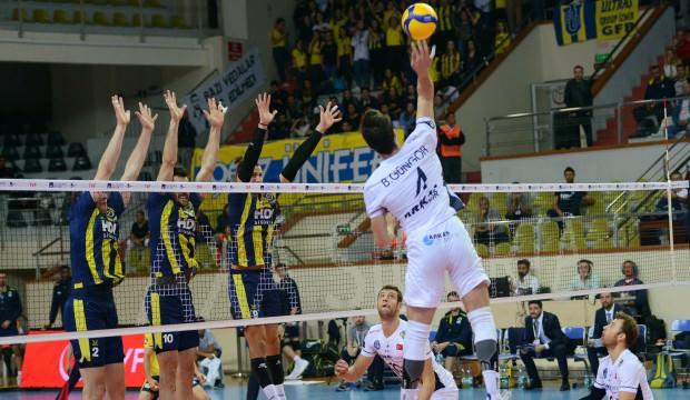 Fenerbahçe deplasmanda set vermedi