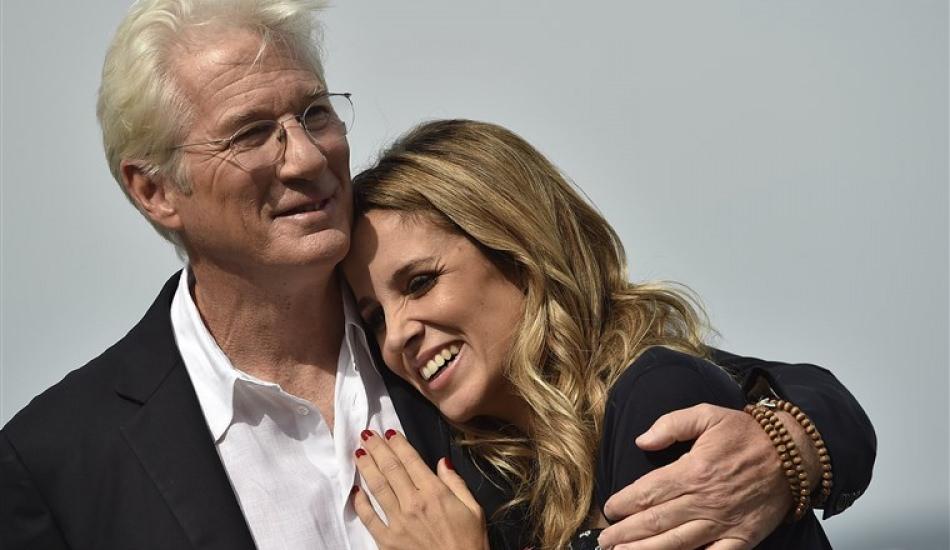 hollywood_yildizi_richard_gere_9_ayda_ikinci_kez_baba_oluyor_1573195943_4975.jpg