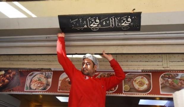 İzmir'de Arapça tabelalar indirildi
