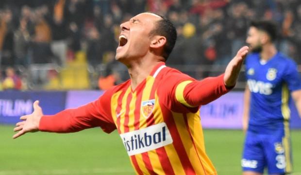 Melo'dan Umut Bulut'a mesaj!
