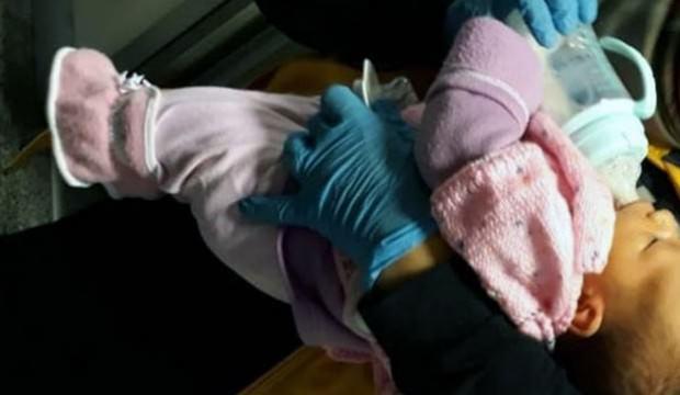 Vicdansızlar! 15 günlük bebeği sokağa attılar