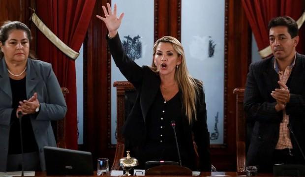 Darbe sonrası kendini başkan ilan etti! İşte ilk sözleri