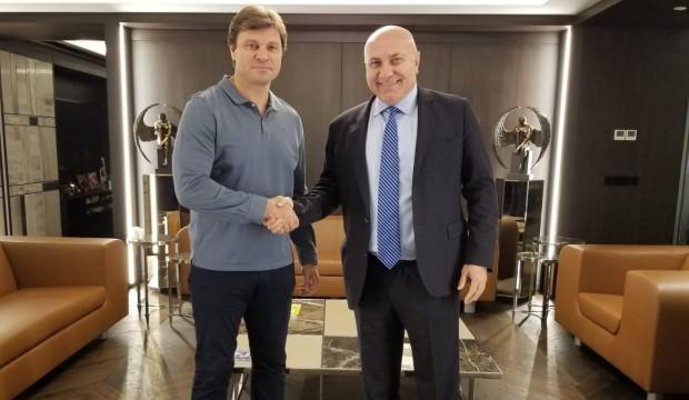 Ertuğrul Sağlam’dan 5 yıllık imza!