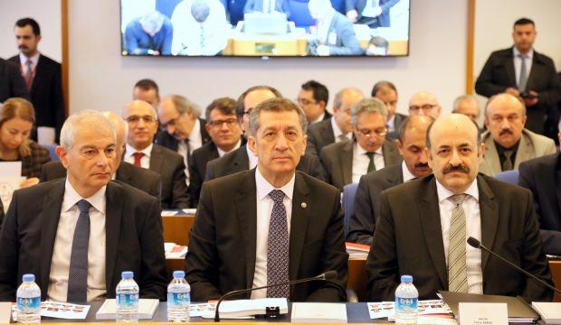 Bakan Selçuk'tan 'Karma atamalar' açıklaması