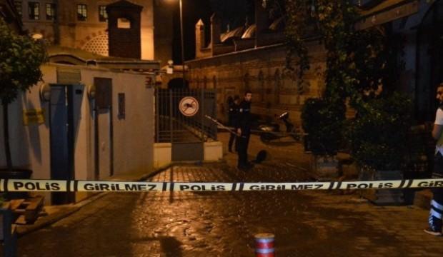Cami yanında esrarengiz ceset