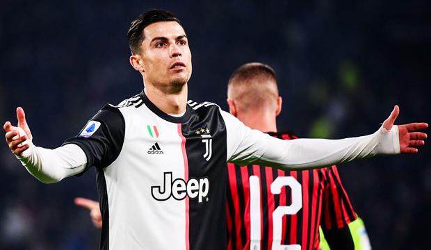 Çıldırtan karar! Ronaldo stadı terk etti