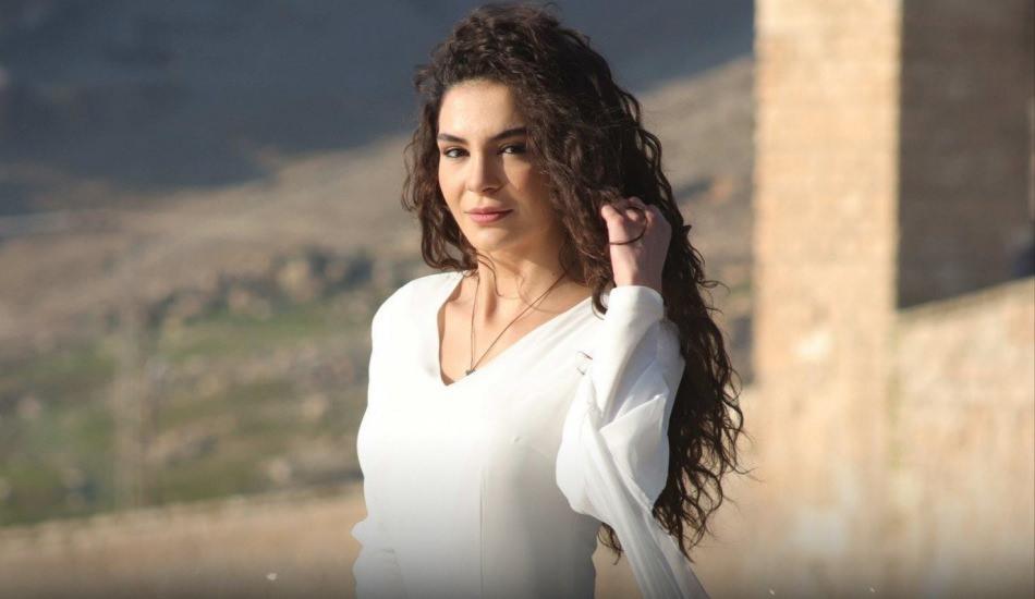 hercainin_reyyani_ebru_sahin_turku_soyledi_agizlari_acik_birakti_1573538533_1095.jpg