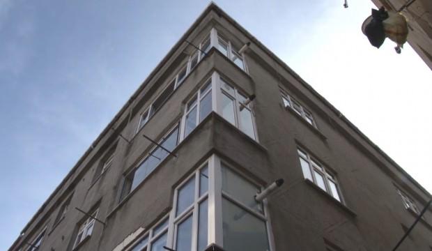 Evine hırsız girince öyle bir şey yaptı ki!
