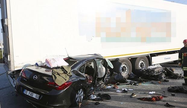 Balıkesir'deki kaza bir aileyi hayattan kopardı