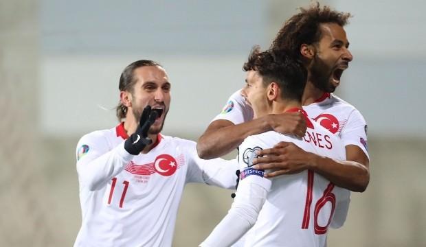 Galatasaray milli yıldızın peşine düştü!