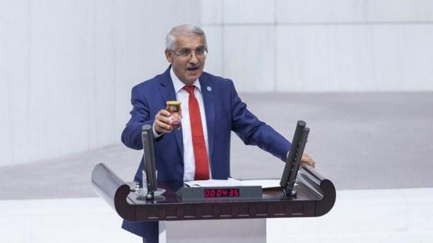 Fahrettin Yokuş, Meclis kantininde sahte bal satıldığını iddia etmişti.