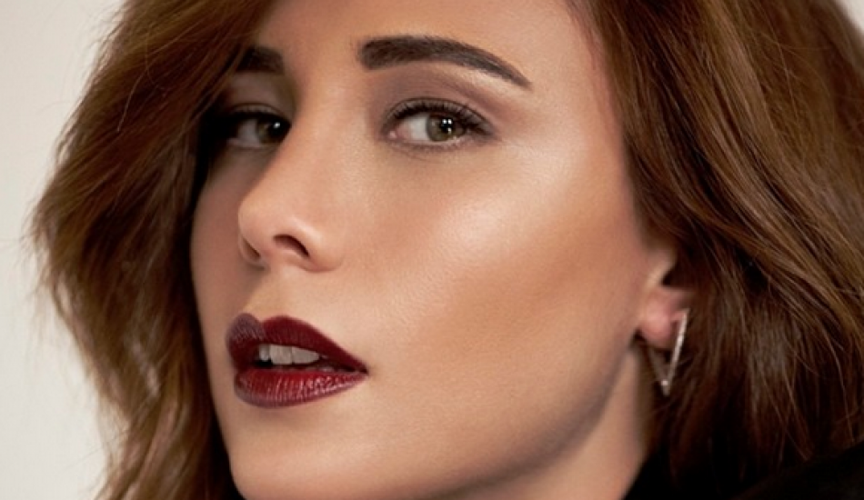 burcin_terzioglu_beyazperde_filmiyle_iddiali_cikis_yapti_1574932278_0415.png