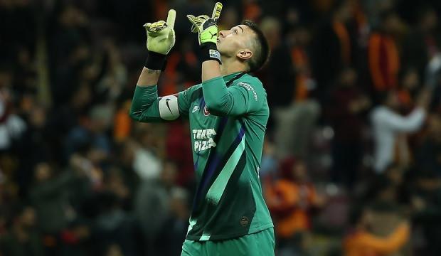 Galatasaray'da Muslera için seferberlik