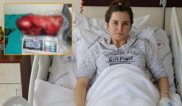 Karın ağrısıyla gitti, karnından öyle bir şey çıktı ki!