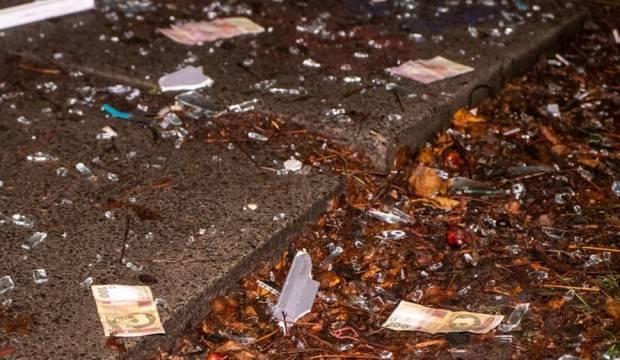 Ukrayna'da bankamatik havaya uçuruldu, paralar yola saçıldı