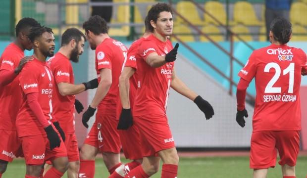 Antalyaspor farklı kazanıp tur kapısını araladı