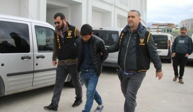 Çaldıkları altınları geri verdi, tahliye oldu