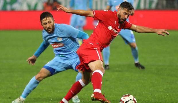 5 gollü Karadeniz derbisinde kazanan Rizespor!