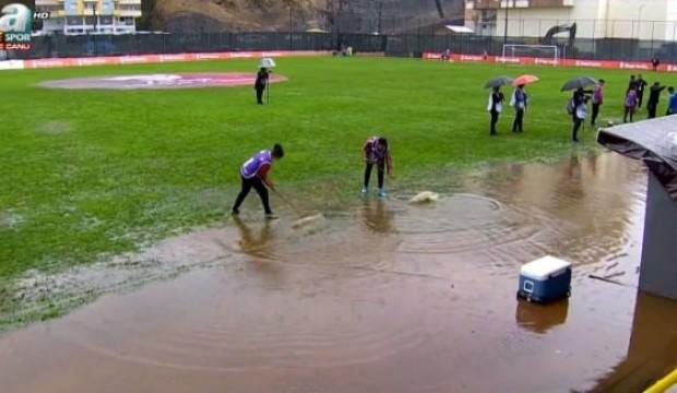 Bu görüntü için açıklama! 'Akyazı Stadı'nı istedik...'