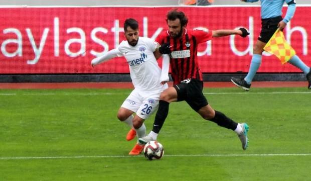 Vanspor, Kasımpaşa'yı salladı ama yıkamadı