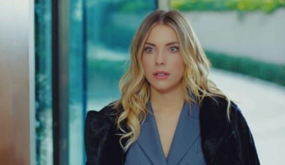 yasak_elma_dizisinin_yildizi_eda_ece_makyajsiz_halini_paylasti_1575446839_4421.jpg