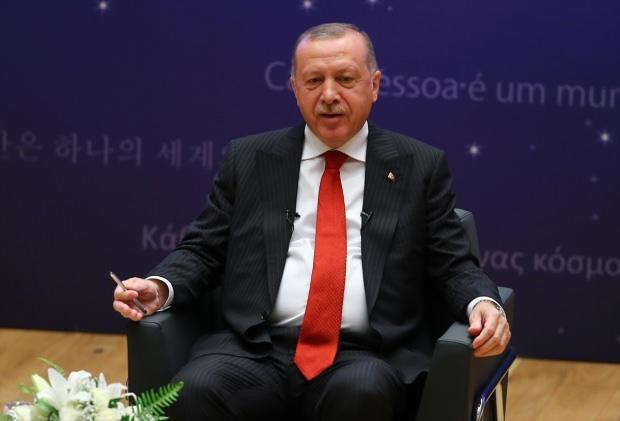 Cumhurbaşkanı Erdoğan, üniversite öğrencilerinin sorularını yanıtladı.
