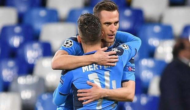 Milik hat-trick yaptı, Napoli farklı kazandı