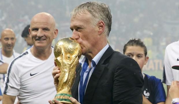 Didier Deschamps'tan 3 yıllık imza