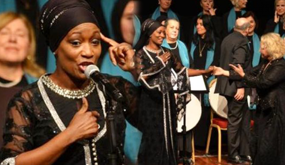 Dünya starı Della Miles, Mevlana'yı anma etkinliğinde ilahi okudu!