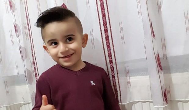 İndiği servis minibüsünün altında kalan 4 yaşındaki çocuk öldü